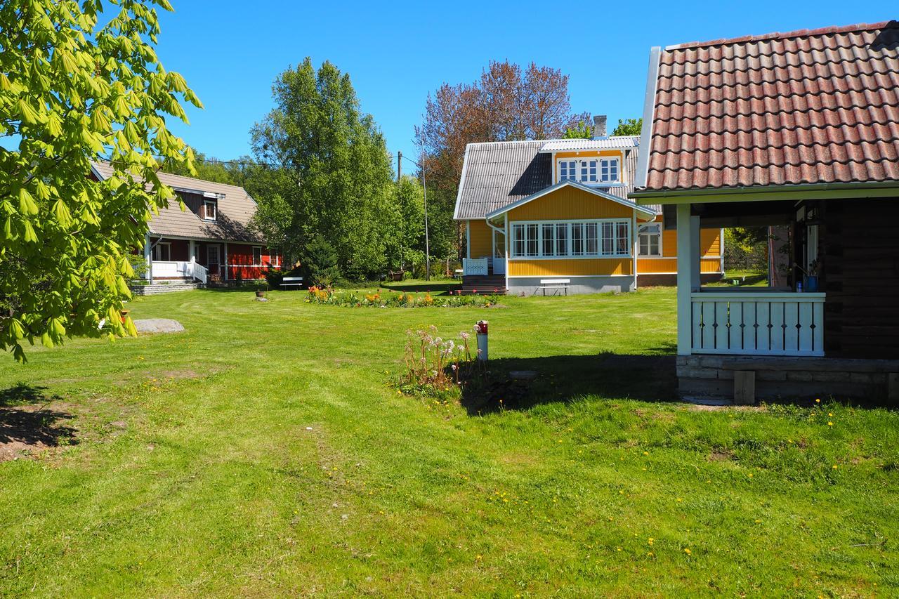 Hotel Leesi Kuelalistemaja Esterno foto
