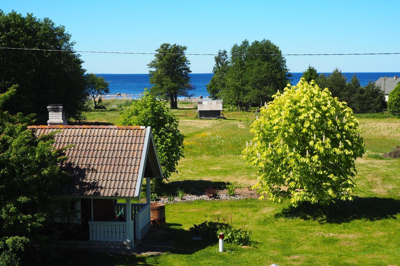 Hotel Leesi Kuelalistemaja Esterno foto
