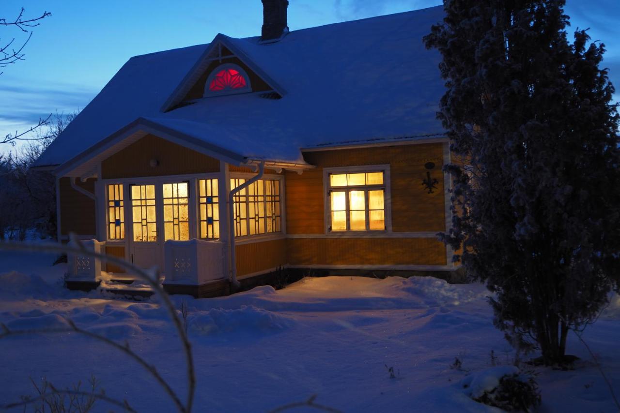 Hotel Leesi Kuelalistemaja Esterno foto